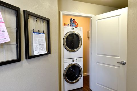 stackable washer and dryer in apartment